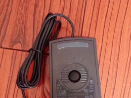轨迹球鼠标不灵敏怎么办